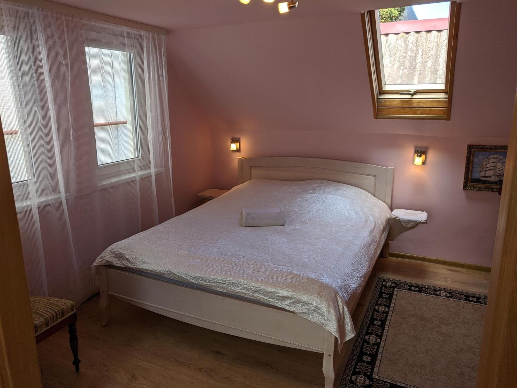Guest House Nika - Cottages And Rooms In The Heart Of Palanga City Center Bagian luar foto