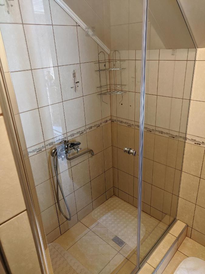Guest House Nika - Cottages And Rooms In The Heart Of Palanga City Center Bagian luar foto