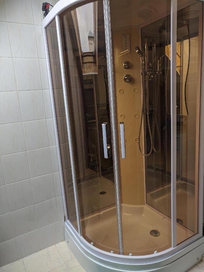 Guest House Nika - Cottages And Rooms In The Heart Of Palanga City Center Bagian luar foto