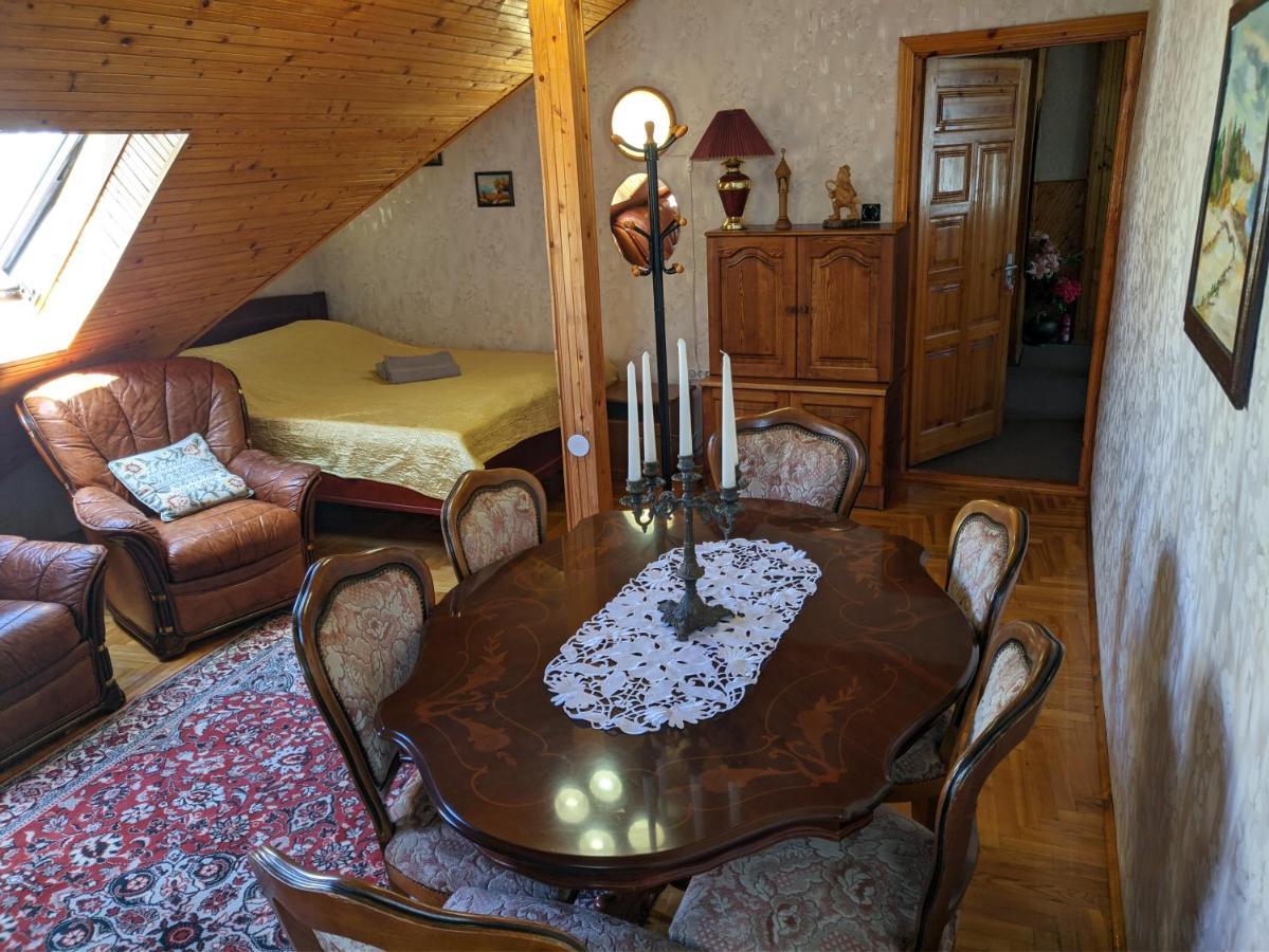 Guest House Nika - Cottages And Rooms In The Heart Of Palanga City Center Ruang foto