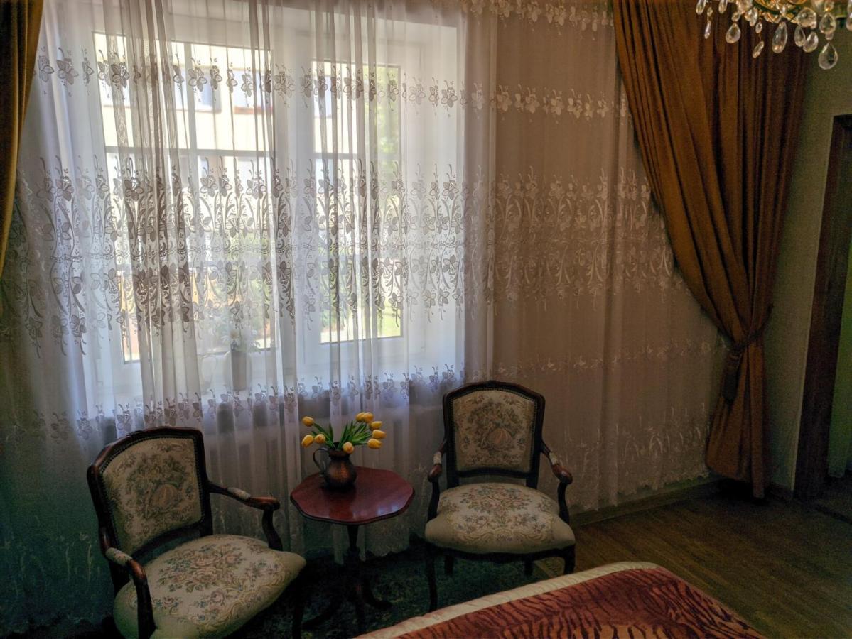 Guest House Nika - Cottages And Rooms In The Heart Of Palanga City Center Bagian luar foto
